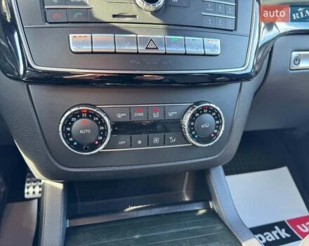 Мерседес ГЛЕ-Класс 2016 в Запорожье на Automoto.ua Черный Мерседес ГЛЕ-Класс, объемом двигателя 3 л и пробегом 218 тыс. км за 35990 $, фото 30 на Automoto.ua