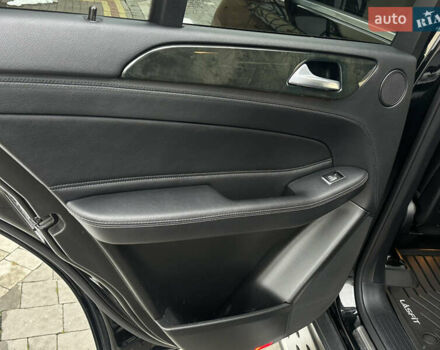 Черный Мерседес ГЛЕ-Класс, объемом двигателя 3 л и пробегом 216 тыс. км за 29900 $, фото 93 на Automoto.ua