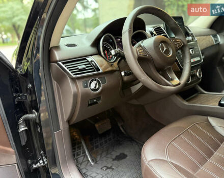 Черный Мерседес ГЛЕ-Класс, объемом двигателя 3 л и пробегом 150 тыс. км за 29500 $, фото 29 на Automoto.ua