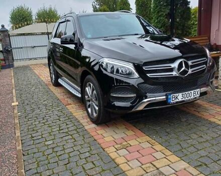 Мерседес ГЛЕ-Класс 2017 в Сарнах на Automoto.ua Черный Мерседес ГЛЕ-Класс, объемом двигателя 2.99 л и пробегом 69 тыс. км за 46500 $, фото 4 на Automoto.ua