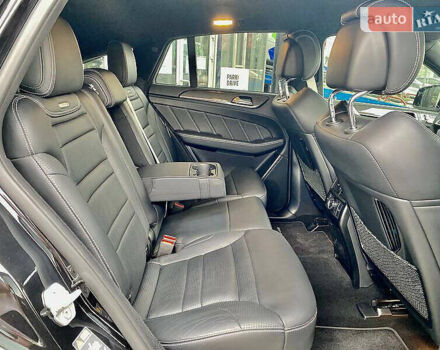 Черный Мерседес ГЛЕ-Класс, объемом двигателя 5.5 л и пробегом 44 тыс. км за 65000 $, фото 16 на Automoto.ua