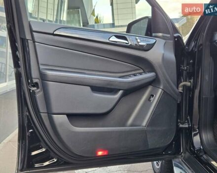 Мерседес ГЛЕ-Класс 2017 в Киеве на Automoto.ua Черный Мерседес ГЛЕ-Класс, объемом двигателя 3 л и пробегом 125 тыс. км за 33500 $, фото 17 на Automoto.ua