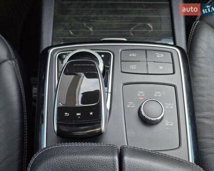 Мерседес ГЛЕ-Класс 2017 в Киеве на Automoto.ua Черный Мерседес ГЛЕ-Класс, объемом двигателя 3 л и пробегом 125 тыс. км за 33500 $, фото 31 на Automoto.ua