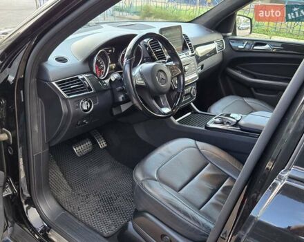 Мерседес ГЛЕ-Класс 2017 в Киеве на Automoto.ua Черный Мерседес ГЛЕ-Класс, объемом двигателя 3 л и пробегом 125 тыс. км за 33500 $, фото 9 на Automoto.ua