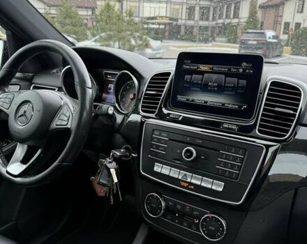 Мерседес ГЛЕ-Класс 2018 в Киеве на Automoto.ua Черный Мерседес ГЛЕ-Класс, объемом двигателя 3.5 л и пробегом 135 тыс. км за 29000 $, фото 11 на Automoto.ua