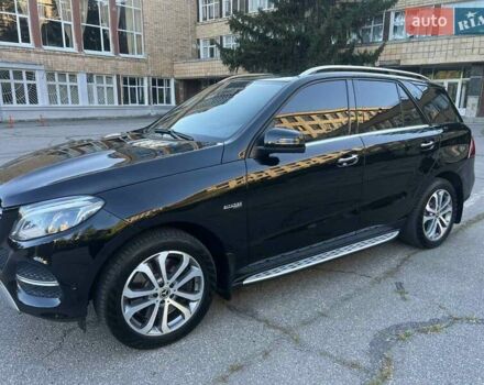 Мерседес ГЛЕ-Класс 2018 в Киеве на Automoto.ua Черный Мерседес ГЛЕ-Класс, объемом двигателя 4.66 л и пробегом 136 тыс. км за 28900 $, фото 3 на Automoto.ua