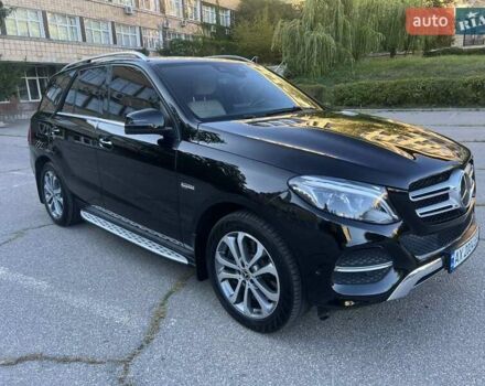 Мерседес ГЛЕ-Класс 2018 в Киеве на Automoto.ua Черный Мерседес ГЛЕ-Класс, объемом двигателя 4.66 л и пробегом 136 тыс. км за 28900 $, фото 2 на Automoto.ua
