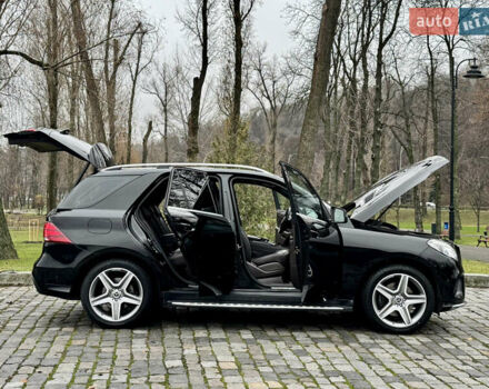 Чорний Мерседес ГЛЕ-Клас, об'ємом двигуна 2.14 л та пробігом 250 тис. км за 27555 $, фото 126 на Automoto.ua