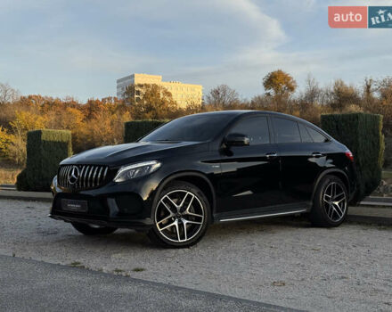 Мерседес ГЛЕ-Класс 2019 в Днепре (Днепропетровске) на Automoto.ua Черный Мерседес ГЛЕ-Класс, объемом двигателя 3 л и пробегом 59 тыс. км за 48600 $, фото 1 на Automoto.ua