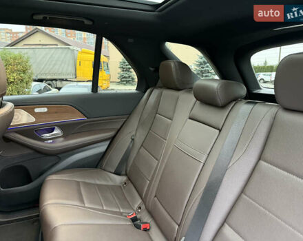 Черный Мерседес ГЛЕ-Класс, объемом двигателя 1.99 л и пробегом 32 тыс. км за 78999 $, фото 35 на Automoto.ua