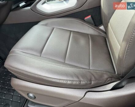 Черный Мерседес ГЛЕ-Класс, объемом двигателя 2 л и пробегом 182 тыс. км за 56000 $, фото 29 на Automoto.ua