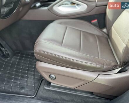 Черный Мерседес ГЛЕ-Класс, объемом двигателя 2 л и пробегом 182 тыс. км за 56000 $, фото 25 на Automoto.ua