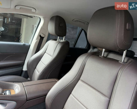 Черный Мерседес ГЛЕ-Класс, объемом двигателя 1.99 л и пробегом 48 тыс. км за 77500 $, фото 51 на Automoto.ua