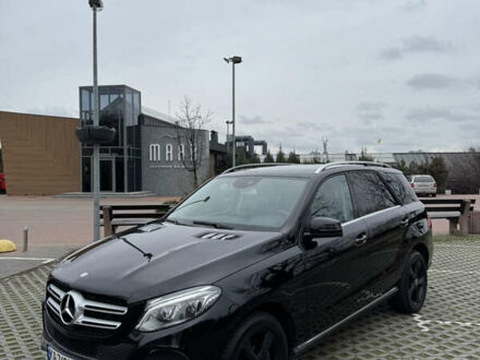Мерседес ГЛЕ-Класс 2015 в Киеве на Automoto.ua Черный Мерседес ГЛЕ-Класс, объемом двигателя 2.14 л и пробегом 181 тыс. км за 28900 $, фото 1 на Automoto.ua