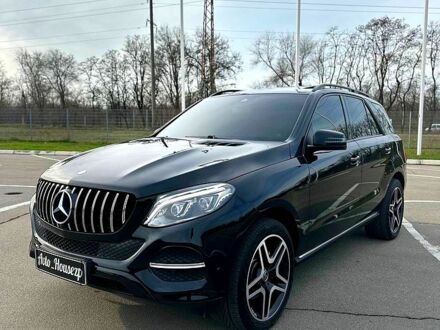 Черный Мерседес ГЛЕ-Класс, объемом двигателя 2.5 л и пробегом 220 тыс. км за 29999 $, фото 1 на Automoto.ua