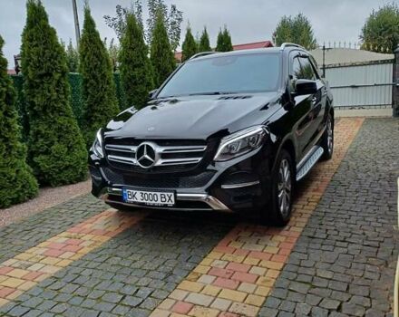 Мерседес ГЛЕ-Класс 2017 в Сарнах на Automoto.ua Черный Мерседес ГЛЕ-Класс, объемом двигателя 2.99 л и пробегом 69 тыс. км за 46500 $, фото 1 на Automoto.ua