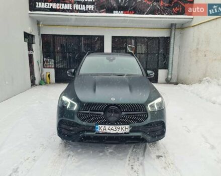 Мерседес ГЛЕ-Класс 2021 в Киеве на Automoto.ua Черный Мерседес ГЛЕ-Класс, объемом двигателя 1.95 л и пробегом 78 тыс. км за 67000 $, фото 1 на Automoto.ua