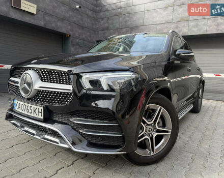 Мерседес ГЛЕ-Класс 2023 в Киеве на Automoto.ua Черный Мерседес ГЛЕ-Класс, объемом двигателя 1.99 л и пробегом 48 тыс. км за 77500 $, фото 1 на Automoto.ua
