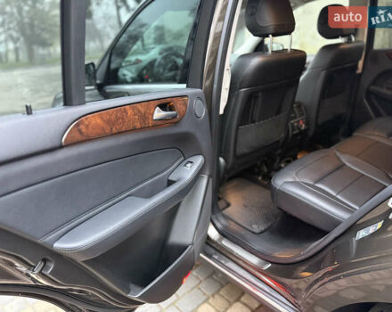 Коричневый Мерседес ГЛЕ-Класс, объемом двигателя 2.99 л и пробегом 235 тыс. км за 29000 $, фото 27 на Automoto.ua