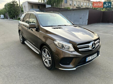 Мерседес ГЛЕ-Класс 2016 в Киеве на Automoto.ua Коричневый Мерседес ГЛЕ-Класс, объемом двигателя 2.99 л и пробегом 165 тыс. км за 33900 $, фото 1 на Automoto.ua
