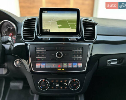 Червоний Мерседес ГЛЕ-Клас, об'ємом двигуна 2.99 л та пробігом 205 тис. км за 37800 $, фото 3 на Automoto.ua