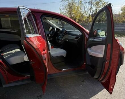 Красный Мерседес ГЛЕ-Класс, объемом двигателя 2.99 л и пробегом 176 тыс. км за 38300 $, фото 10 на Automoto.ua