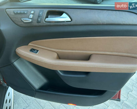 Красный Мерседес ГЛЕ-Класс, объемом двигателя 3 л и пробегом 39 тыс. км за 49000 $, фото 36 на Automoto.ua