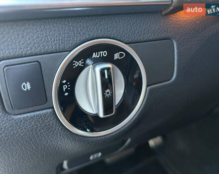 Красный Мерседес ГЛЕ-Класс, объемом двигателя 3 л и пробегом 39 тыс. км за 49000 $, фото 25 на Automoto.ua