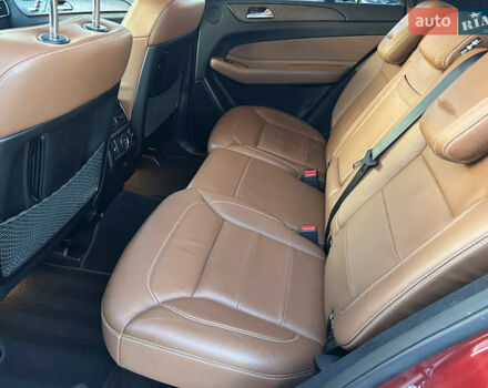 Красный Мерседес ГЛЕ-Класс, объемом двигателя 3 л и пробегом 39 тыс. км за 49000 $, фото 40 на Automoto.ua