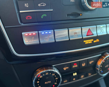 Красный Мерседес ГЛЕ-Класс, объемом двигателя 3 л и пробегом 39 тыс. км за 49000 $, фото 29 на Automoto.ua