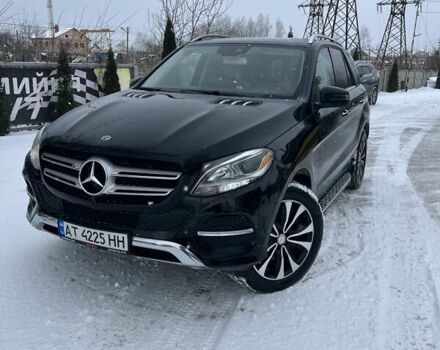 Красный Мерседес ГЛЕ-Класс, объемом двигателя 3 л и пробегом 118 тыс. км за 39000 $, фото 1 на Automoto.ua