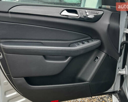 Серый Мерседес ГЛЕ-Класс, объемом двигателя 3.5 л и пробегом 96 тыс. км за 27900 $, фото 23 на Automoto.ua