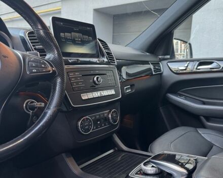 Серый Мерседес ГЛЕ-Класс, объемом двигателя 3 л и пробегом 310 тыс. км за 33000 $, фото 16 на Automoto.ua