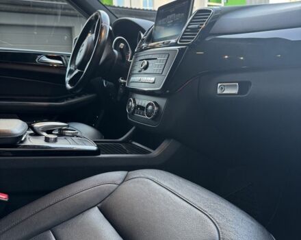 Серый Мерседес ГЛЕ-Класс, объемом двигателя 3 л и пробегом 310 тыс. км за 33000 $, фото 9 на Automoto.ua