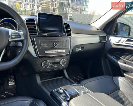 Серый Мерседес ГЛЕ-Класс, объемом двигателя 3 л и пробегом 273 тыс. км за 29500 $, фото 45 на Automoto.ua