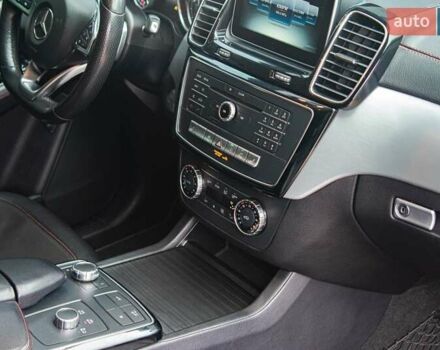 Мерседес ГЛЕ-Класс 2015 в Киеве на Automoto.ua Серый Мерседес ГЛЕ-Класс, объемом двигателя 2.99 л и пробегом 155 тыс. км за 43999 $, фото 27 на Automoto.ua