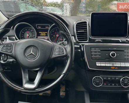 Серый Мерседес ГЛЕ-Класс, объемом двигателя 3.5 л и пробегом 96 тыс. км за 27900 $, фото 9 на Automoto.ua