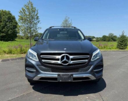 Серый Мерседес ГЛЕ-Класс, объемом двигателя 3.5 л и пробегом 78 тыс. км за 10000 $, фото 1 на Automoto.ua