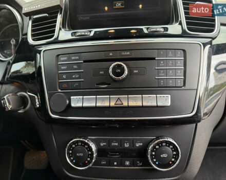 Серый Мерседес ГЛЕ-Класс, объемом двигателя 2.99 л и пробегом 194 тыс. км за 46000 $, фото 16 на Automoto.ua