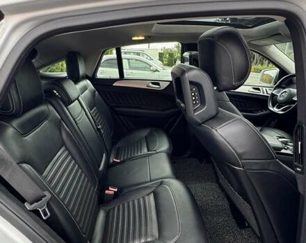 Мерседес ГЛЕ-Клас 2016 у Дніпро (Дніпропетровську) на Automoto.ua Сірий Мерседес ГЛЕ-Клас, об'ємом двигуна 2.99 л та пробігом 166 тис. км за 41500 $, фото 20 на Automoto.ua