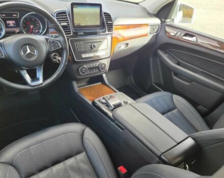 Серый Мерседес ГЛЕ-Класс, объемом двигателя 3.5 л и пробегом 77 тыс. км за 4500 $, фото 9 на Automoto.ua