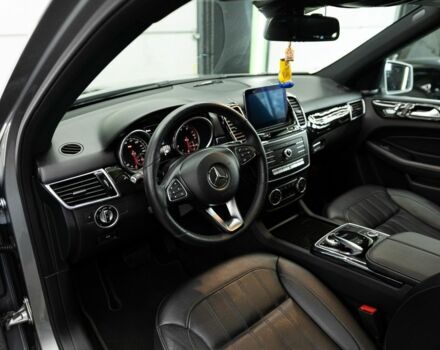 Серый Мерседес ГЛЕ-Класс, объемом двигателя 3.5 л и пробегом 145 тыс. км за 23900 $, фото 8 на Automoto.ua