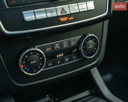 Серый Мерседес ГЛЕ-Класс, объемом двигателя 2.99 л и пробегом 253 тыс. км за 37500 $, фото 35 на Automoto.ua