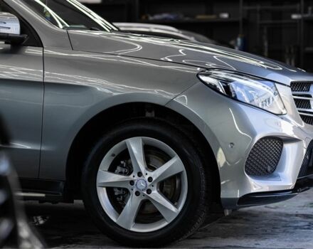 Серый Мерседес ГЛЕ-Класс, объемом двигателя 3.5 л и пробегом 145 тыс. км за 23900 $, фото 1 на Automoto.ua