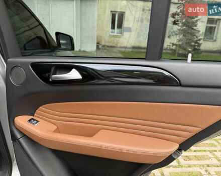 Серый Мерседес ГЛЕ-Класс, объемом двигателя 2.99 л и пробегом 194 тыс. км за 46000 $, фото 20 на Automoto.ua