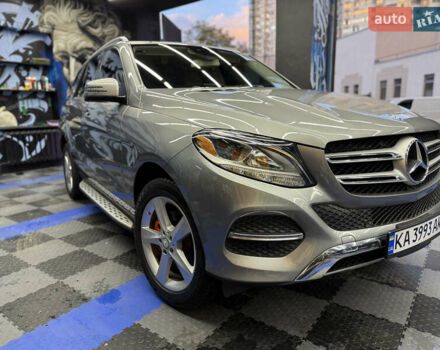 Серый Мерседес ГЛЕ-Класс, объемом двигателя 3.5 л и пробегом 117 тыс. км за 29000 $, фото 1 на Automoto.ua