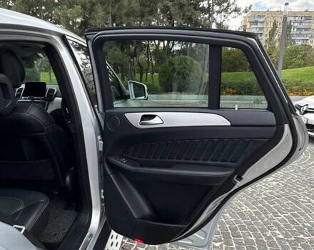 Мерседес ГЛЕ-Клас 2016 у Дніпро (Дніпропетровську) на Automoto.ua Сірий Мерседес ГЛЕ-Клас, об'ємом двигуна 2.99 л та пробігом 166 тис. км за 41500 $, фото 23 на Automoto.ua