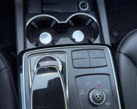 Серый Мерседес ГЛЕ-Класс, объемом двигателя 3.5 л и пробегом 78 тыс. км за 10000 $, фото 13 на Automoto.ua