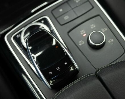 Серый Мерседес ГЛЕ-Класс, объемом двигателя 3.5 л и пробегом 145 тыс. км за 23900 $, фото 16 на Automoto.ua