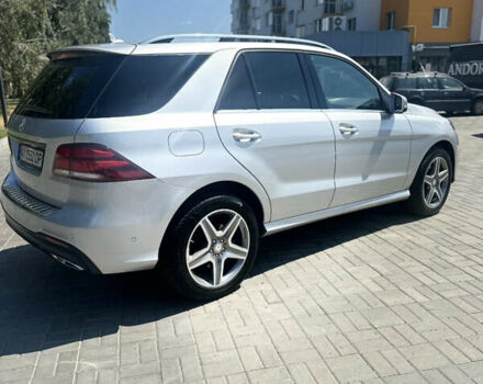 Мерседес ГЛЕ-Клас 2016 у Черкасах на Automoto.ua Сірий Мерседес ГЛЕ-Клас, об'ємом двигуна 2.99 л та пробігом 144 тис. км за 36500 $, фото 2 на Automoto.ua